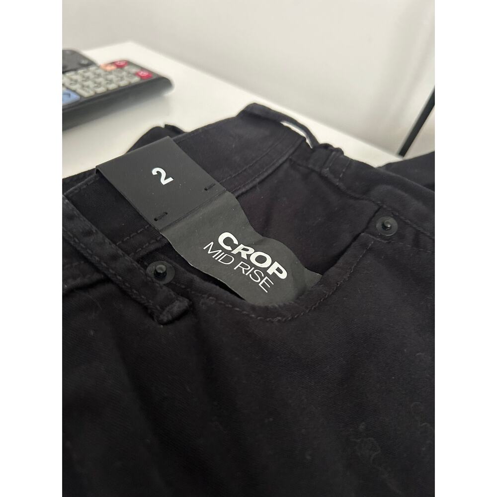 Express Mid Rise Cropped Jeans *Size 2* - Picture 3 of 5